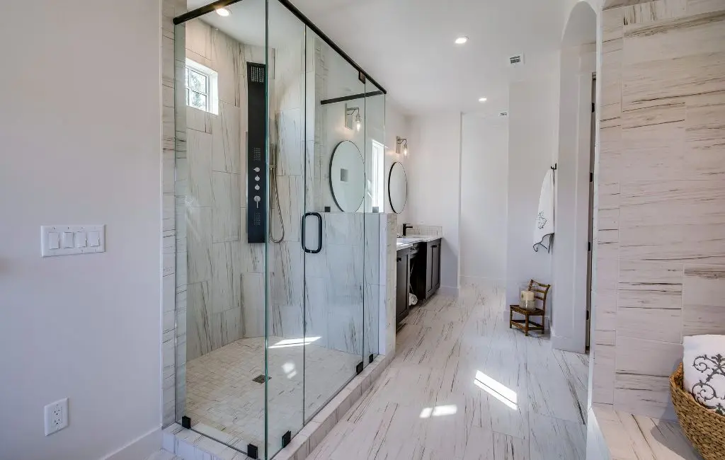 custom glass shower doors Orange County